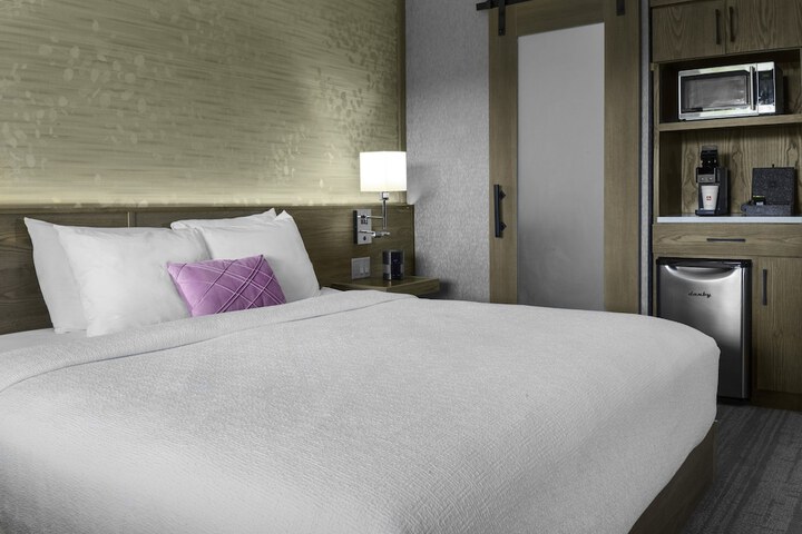 Room 21 of 52