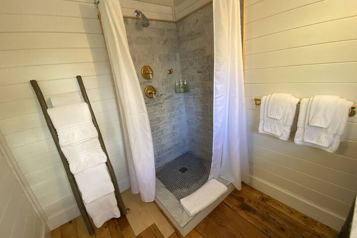 Room 40 of 70