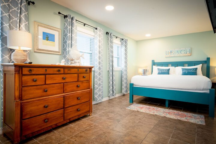 Southernmost House - Adult Exclusive