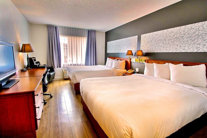 Room 35 of 59