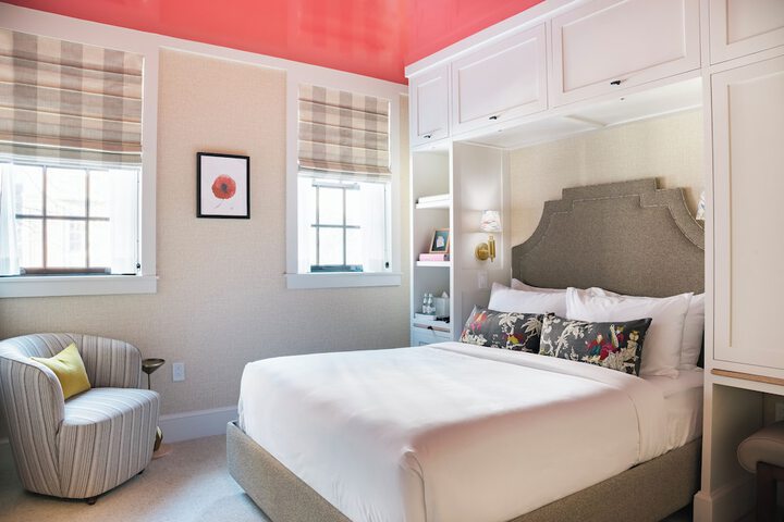 Room 28 of 32