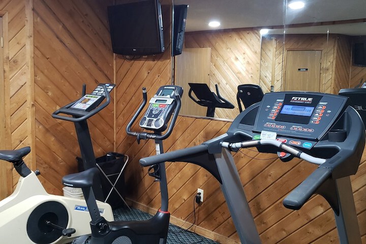 Motel 6 Kewanee IL