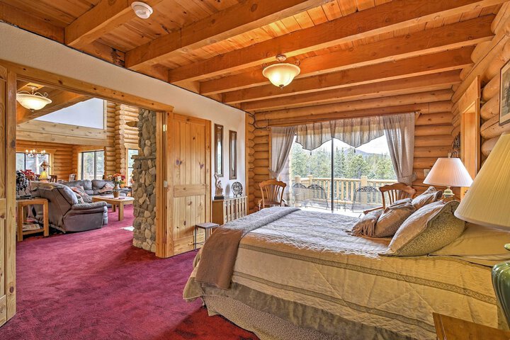 Expansive Alma Cabin w / Hot Tub & Mountain Views!