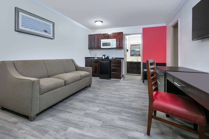 Ramada by Wyndham Diamondhead I-10 / Gulfport