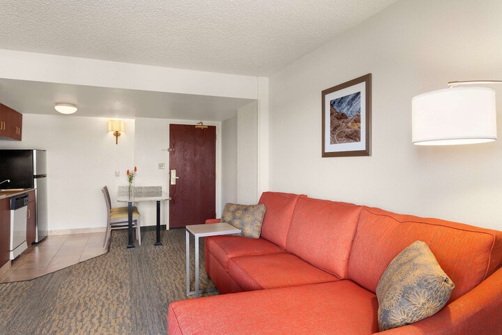 Room 22 of 34