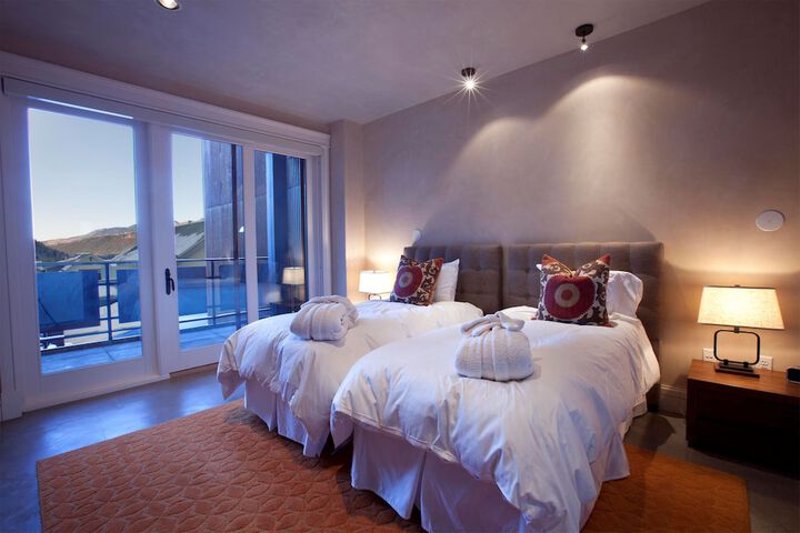 Element 52 Auberge Collection