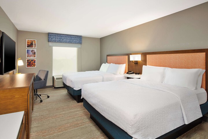 Hampton Inn Clinton IA