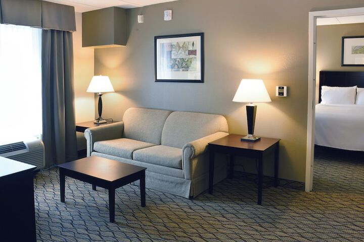Room 18 of 34