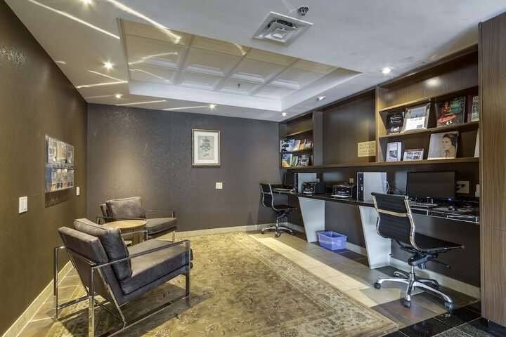Business Center 57 of 61