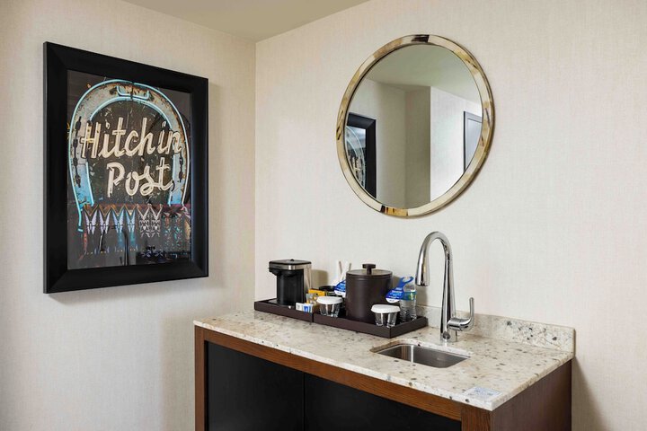 Hilton Austin