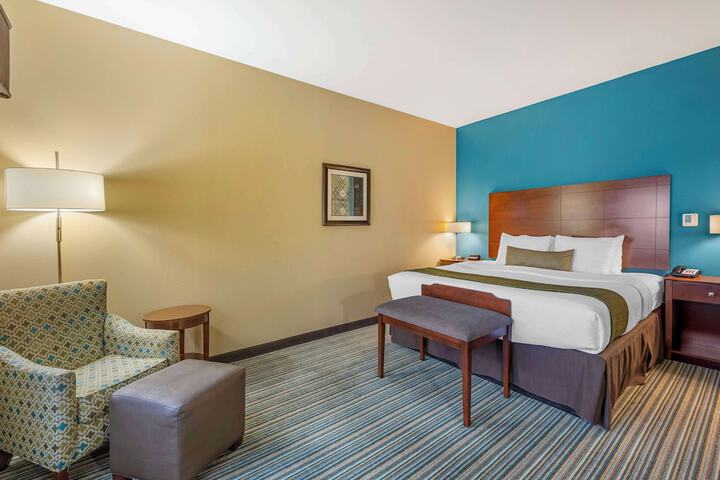 Room 7 of 38