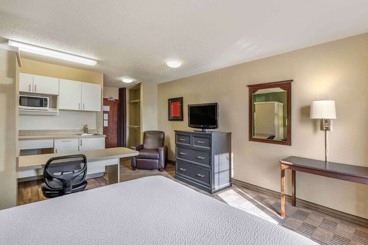 Room 27 of 29
