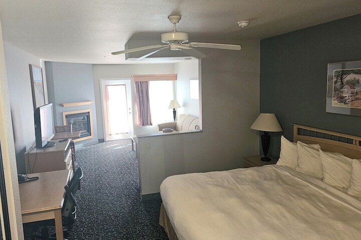 Room 13 of 35