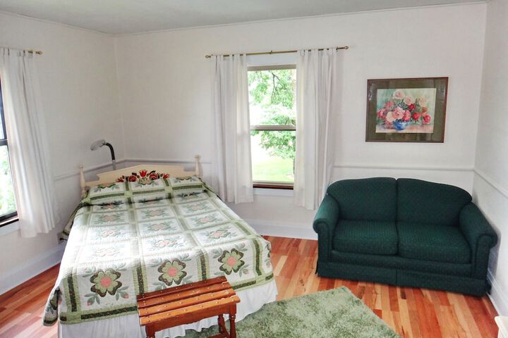 Room 38 of 104