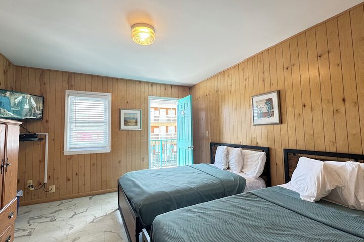 Room 36 of 61