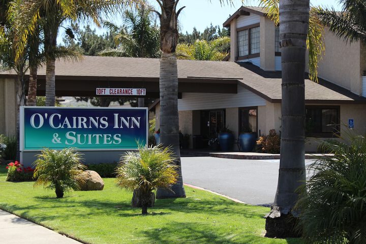 Ocairns Inn & Suites