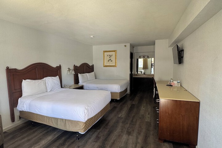 Room 16 of 53