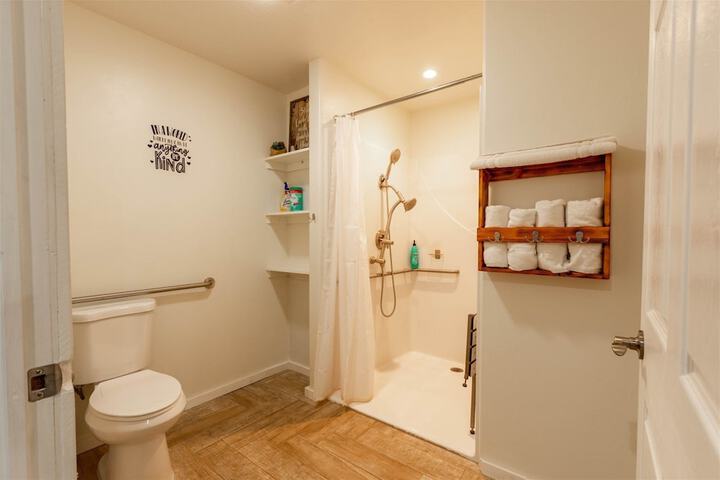 Hurricane Hideaway Lodging