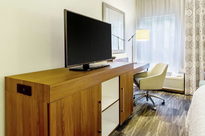 Room 11 of 22