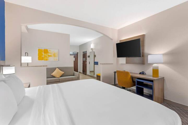 Comfort Suites Sumter near Shaw AFB