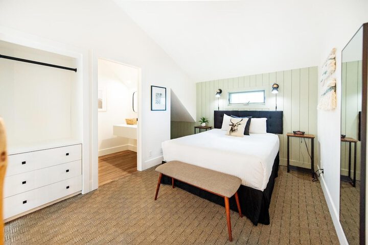 Room 15 of 24