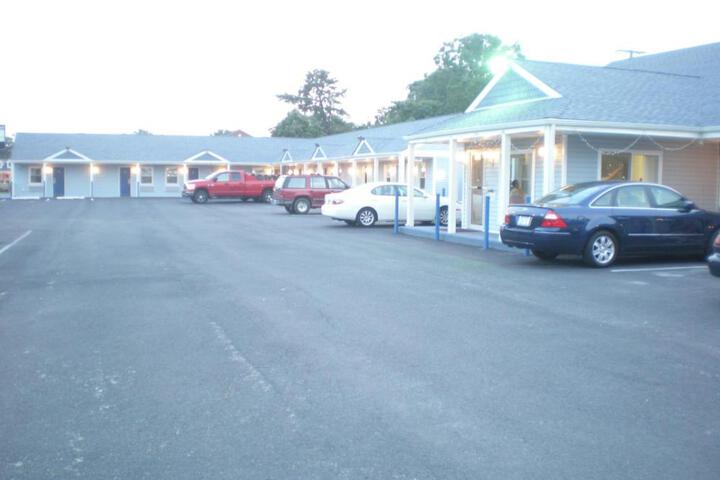 Red Carpet Inn and Suites - Hammonton West / Winslow Township