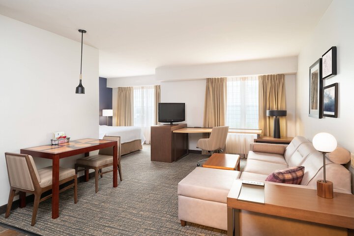 Room 8 of 22