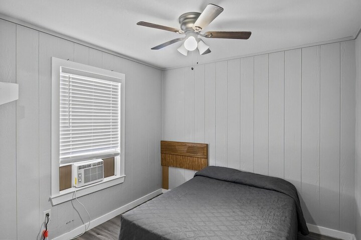 Room 10 of 37
