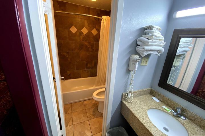 Room 18 of 25