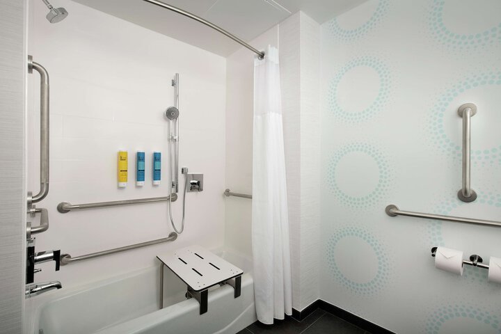 Room 20 of 48