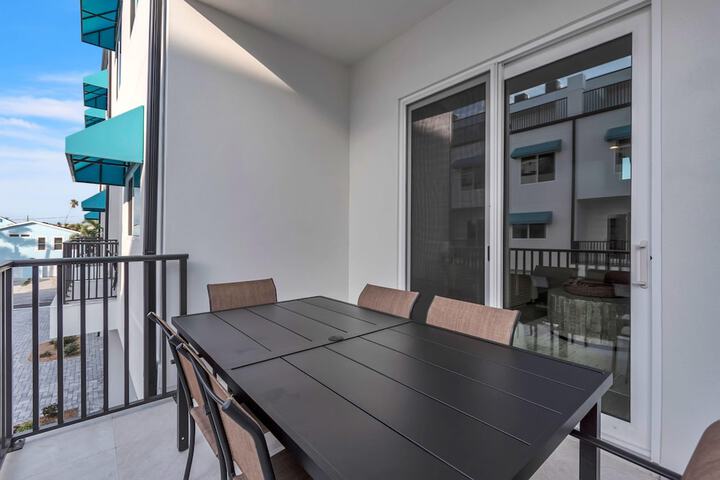 Azul Townhomes A4 - Sunset