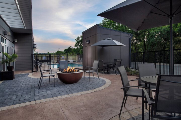 Fairfield Inn & Suites by Marriott Knoxville Lenoir City / I-75