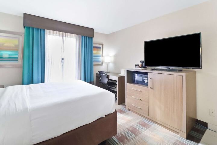 Room 15 of 17