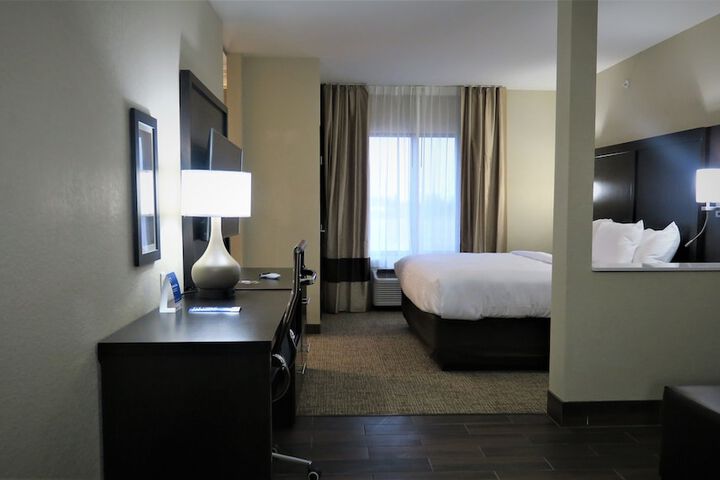 Room 27 of 56