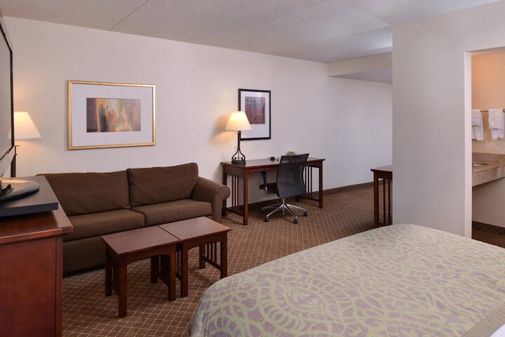 Staybridge Suites Indianapolis-Airport by IHG