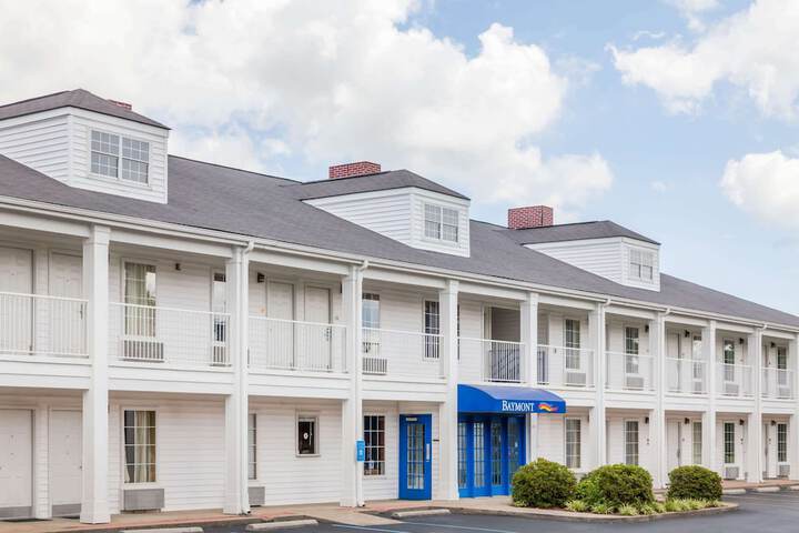 Hotel 2 of 33