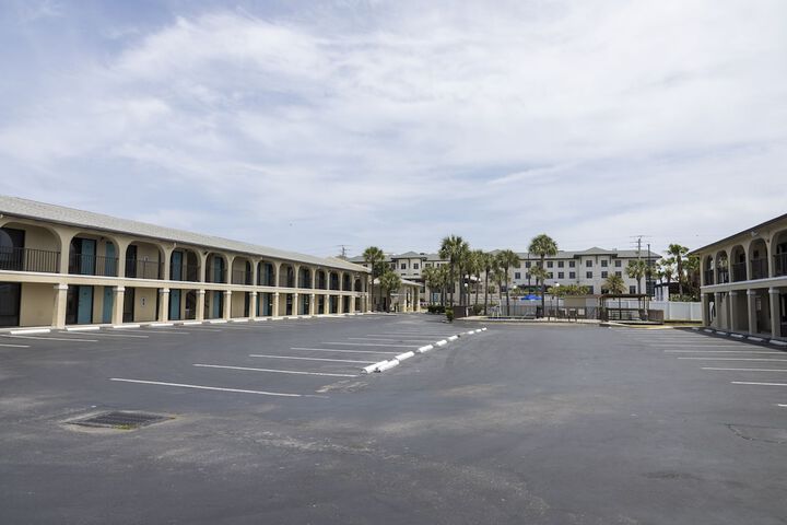 Ocean Breeze Inn