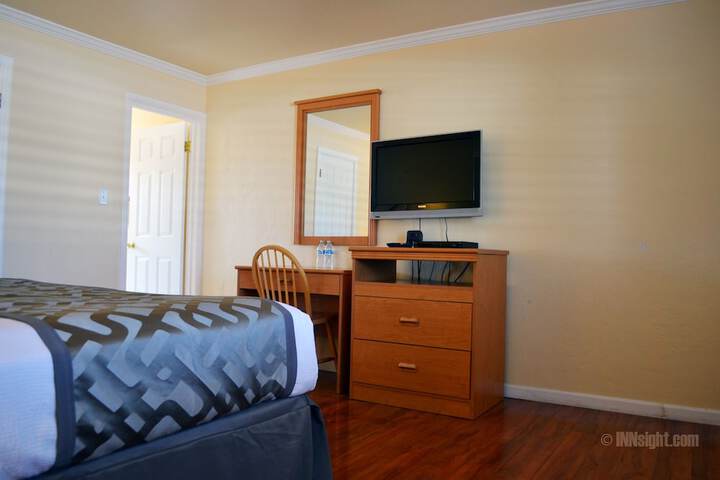 Room 10 of 31