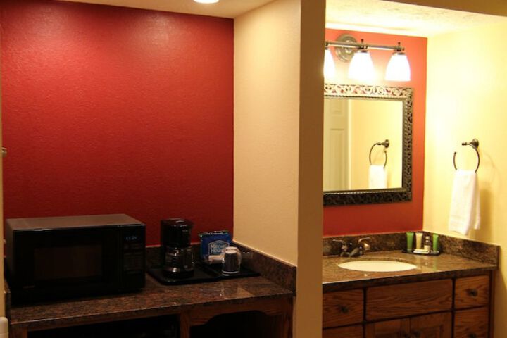 Jonathan Creek Inn