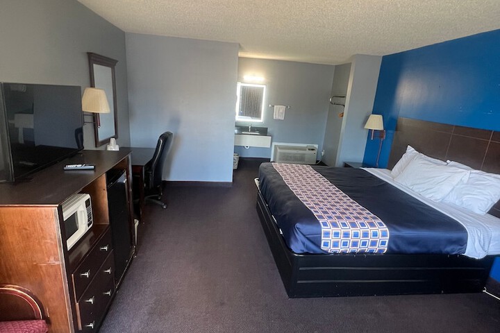 Room 21 of 41
