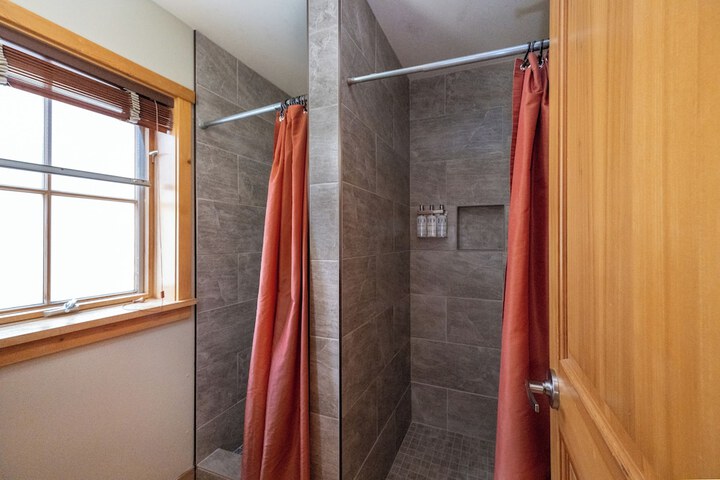 Sleeping Lady Mountain Resort & Spa
