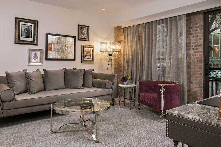 The Iveys Hotel