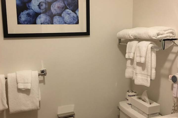 Room 34 of 97