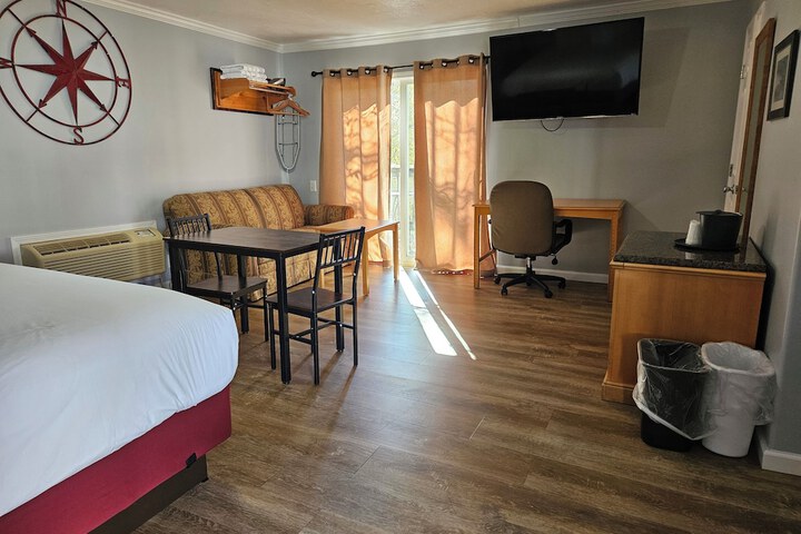 Room 17 of 79