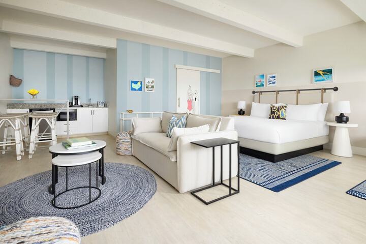 Blue Flamingo Resort Key West