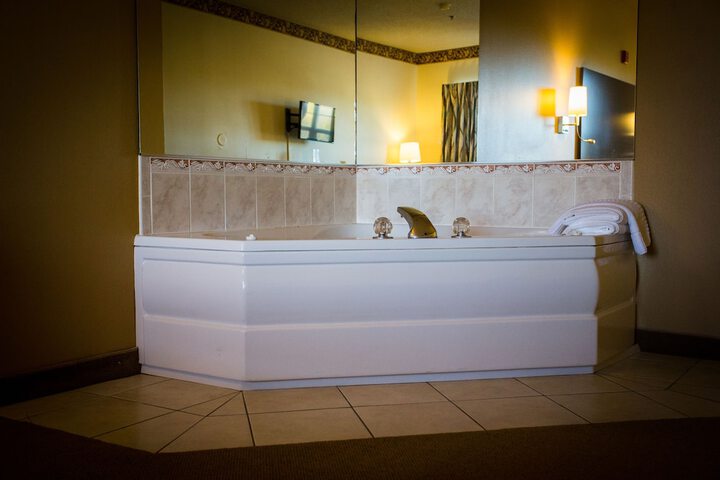 Hot Tub 22 of 22