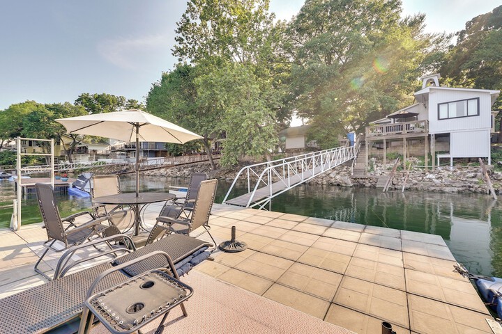 Waterfront Home w / Dock in South Grand Lake!