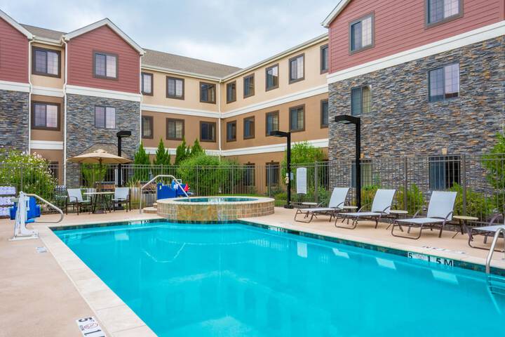 Staybridge Suites Kansas City - Independence by IHG