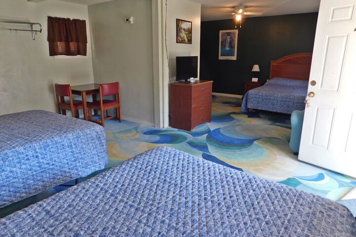 Little Shamrock Motel A1