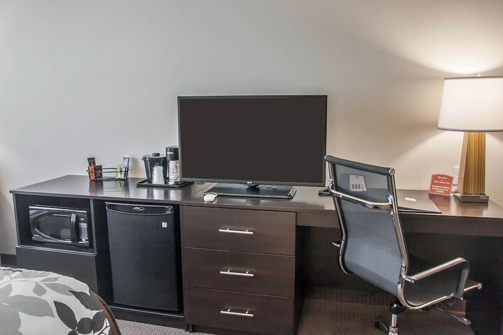 Sleep Inn & Suites Devils Lake